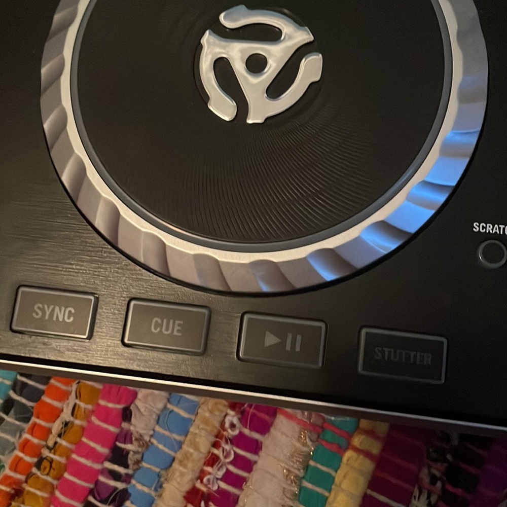 Numark Mixtrack Pro 2 - Picture 3 of 5